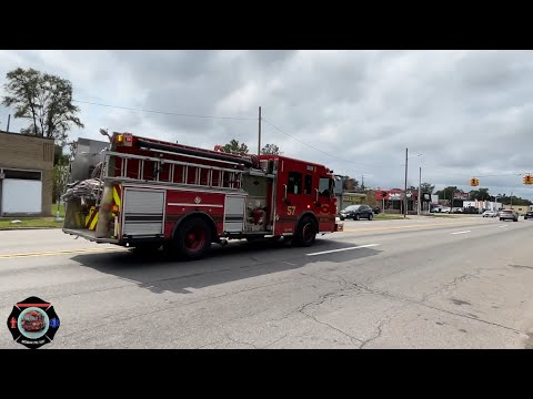 Detroit FD E-57 Responding (Box Alarm)
