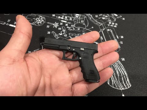 Glock 17 in 1/3 scale 合金帝国