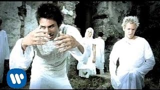 Fuera de mí Lyrics English Translation