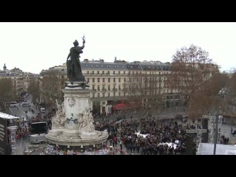 Thousands gather to remember Charlie Hebdo attacks