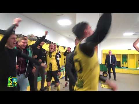 2017.11.18 Siarka - Wisła Puławy 1:0 - radość w szatni