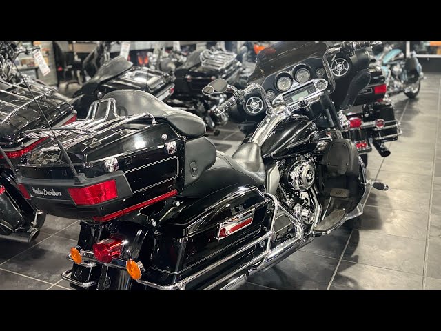2010 Harley-Davidson Electra Glide Ultra Classic in Street, Cruisers & Choppers in Sudbury