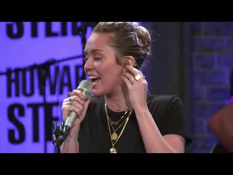 マイリー・サイラスがレッキング・ボール2017を披露 (Miley Cyrus Performs Wrecking Ball 2017)