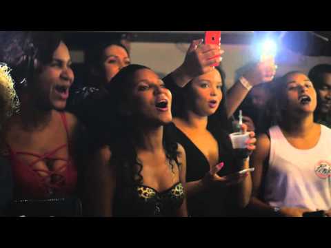 Tchesco Live at Flair Lounge Performing Um Toki