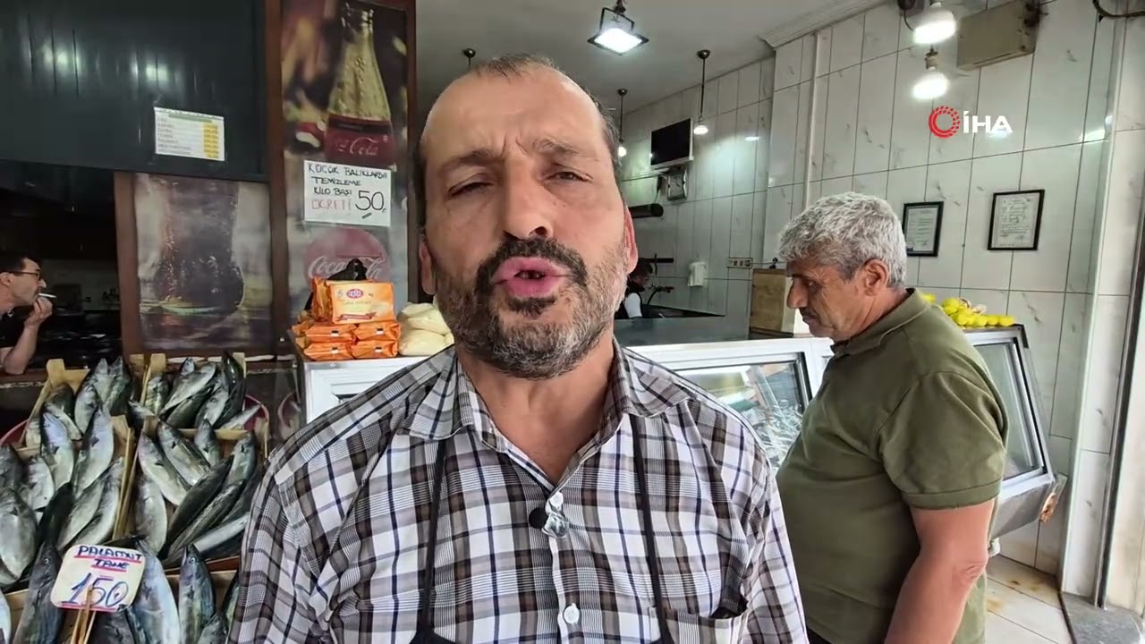 Sezonun gözdesi palamut ve hamsi tezgahları şenlendirdi