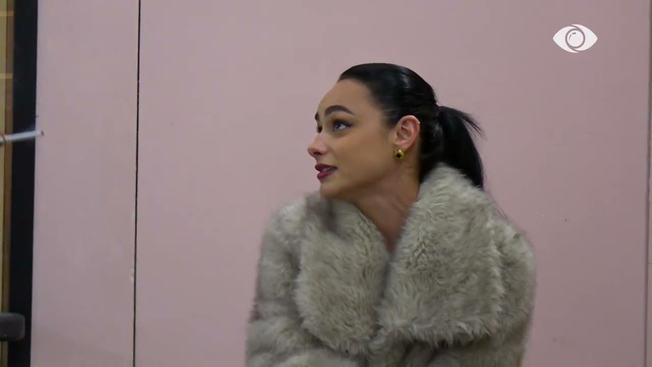 “Pse nuk më qëndron larg…”/ Egli-Gjestit gjatë diskutimit