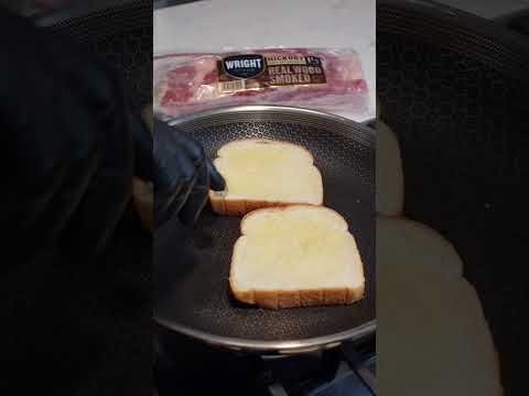 How to make a BLT (Bacon, lettuce, and tomato) Sandwich the wright way.