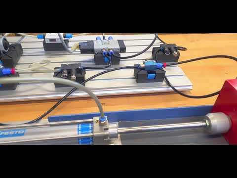 Pneumatik, Schiebezylinder mit Druckmindererventilen