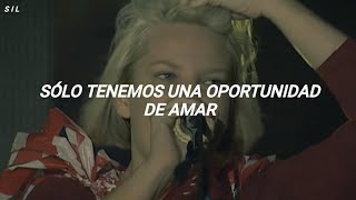 Sia - Clap Your Hands (Live on the ARIA Awards) // Español