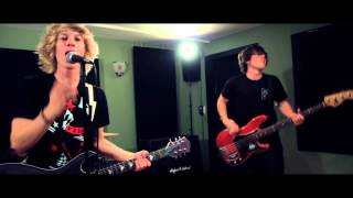 Palm Trees & Power Lines -  Listen (Official Music Video)