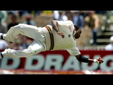 Bravo takes flight to snare stunning return catch | NuPure What A Catch