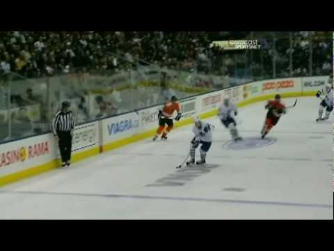 Tyler Bozak 's first career NHL goal w/ nice move (PHI @ TOR - 01/05/10) (HQ)