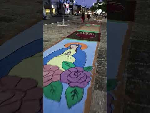 Fiéis confeccionam tapetes de Corpus Christi em Piripiri