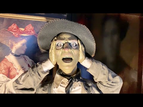 Best Hidden Roadside Attraction in Central Florida - Boyett’s Dinosaur Park / Bizarre Citrus Stand