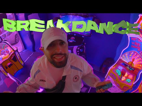 LOKIMITDERMASKE - BREAKDANCE