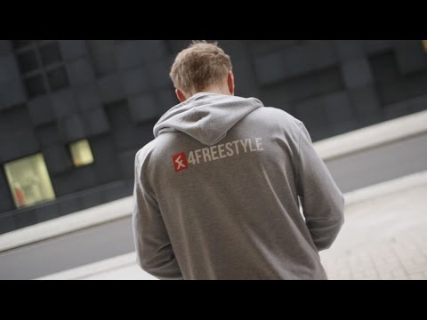 The grey 4Freestyle hoodie in action