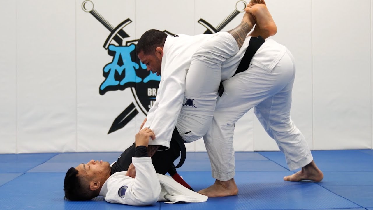 The Best Way to Open the Closed Guard - Andre Galvao