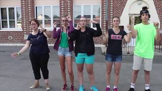 JUSTE UNE P'TITE CHANSON en language des signes " LE CENTRE DU COEUR "