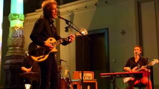 Low - "Dinosaur Act" live at De Duif