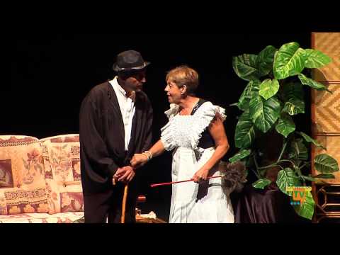 21/07/13 – El Sainete ‘Nelo Bacora’ llenó de público y teatro l’Auditori de La Nucía