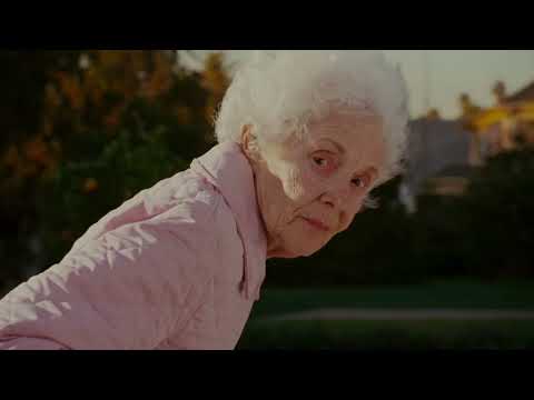 The Shaggy Dog (2006) Dave Douglas chases a cat