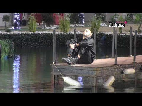Zadruga 5 - Dejan puši na doku i razmišlja o životu - 02.11.2021.