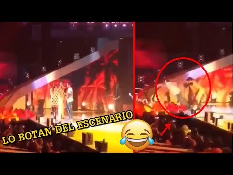 Ha-Ash empujan a Prince Royce del Escenario JAJA
