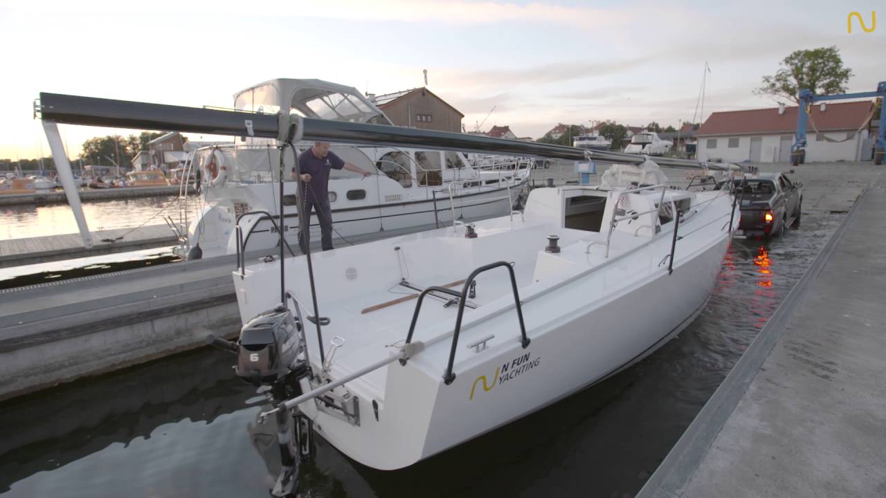 Launching of N Fun30 daysailer yacht