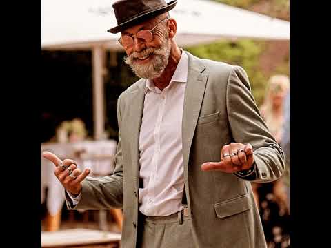 ⓦ 414 Der Mann mit dem Hut: Freier Redner und Moderator Markus ‘Ay Jay’ Lunau aus Kempen ist ande...