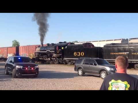 Police Stop Railfans From Filming!  First Amendment Violation!  Audit Fail