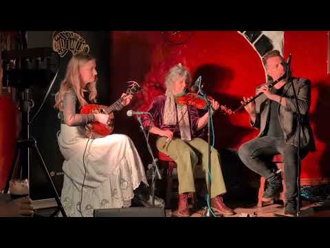 BRÍD HARPER SYLVAIN BAROU & LIBBY MC CROHAN.