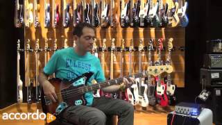 Video thumbnail for Fender American Standard Jaguar Bass by accordoTV