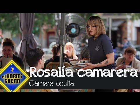 Rosalía convertida en camarera sorprende a sus fans - El Hormiguero
