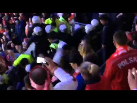 Zostaw kibica Polska Niemcy hamburg wyzywanie policji