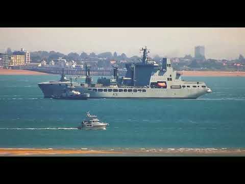 RFA TIDESURGE (A138) turning (twirl) with the help of tug SD Tempest 27/06/2024