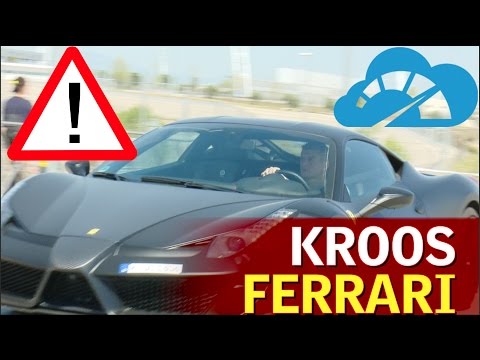 Kroos presumió de Ferrari y se la jugó en la rotonda