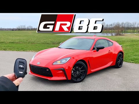 2022 Toyota GR86 // Is THIS the Affordable Manual Sports Car to BEAT??