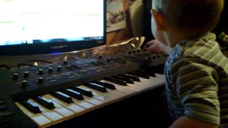 Young composer))) First time on Roland JP-8000