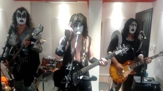 ALL AMERICAN MAN - Live to Kiss