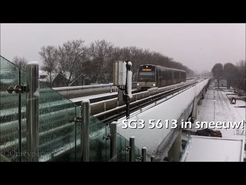 RET Metro SG3 5613 aankomst in sneeuw! bij Heemraadlaan op lijn D naar De Akkers