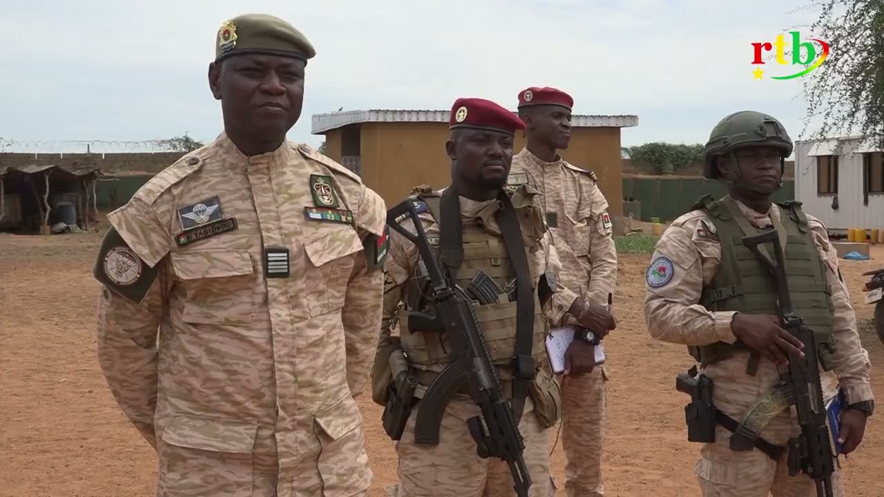Le Colonel Issa Yaguibou encourage les troupes de Seytenga et de Falangountou
