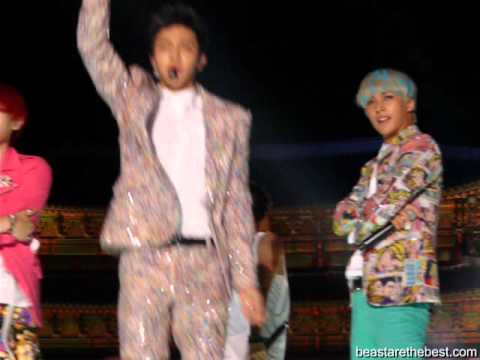 [Fancam] BEAST 120726 - Beautiful Night #3 (Guerilla Concert in Gwanghwamun Square)