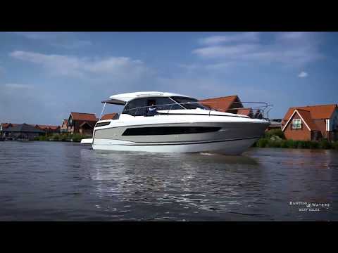 Jeanneau NC 33 - 2018 Interior & Exterior Review