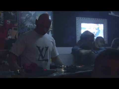 Bordhello presents V.I.Piaggio w/ DJ RAME from Pasta Boys 14-11-09@Monoclub