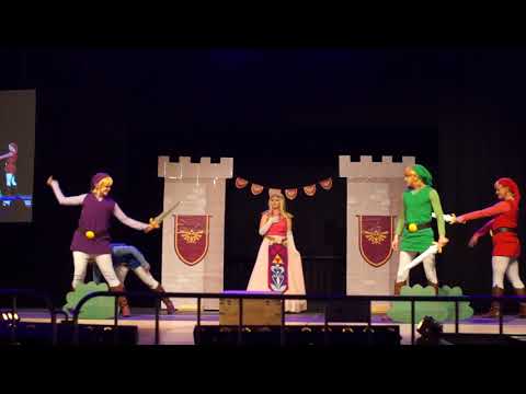 FACTS 2017 COSPLAY CONTEST Sunday 06 - Zelda & 4 Link from Legend of Zelda   Four Sword
