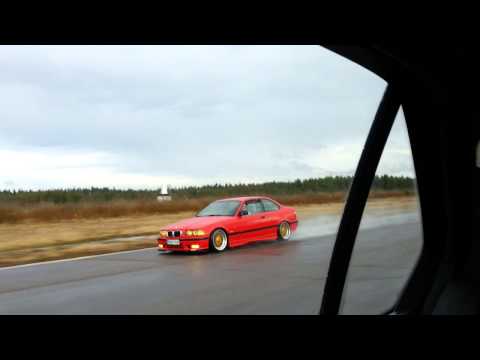 e34 M5 vs. e36 328i