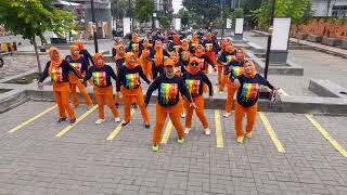 Download lagu kreasi Terajana coreo by: Senoritta  bersama member' farina beauty clinic majalengka mp3