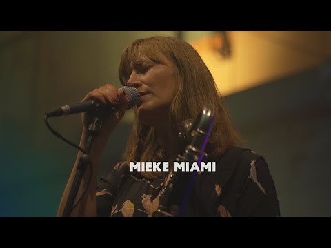 Mieke Miami – 7 Miles to Jordan (Live @ Stadtbad Luckwalde)