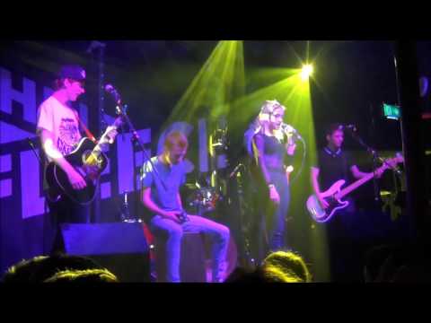 Valerie - Amy Winehouse (Fourtold Acoustic Cover)