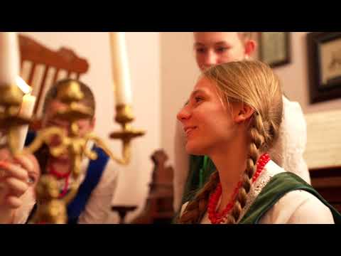 Whispers (Szepty) - Tradycje i zwyczaje: Andrzejki